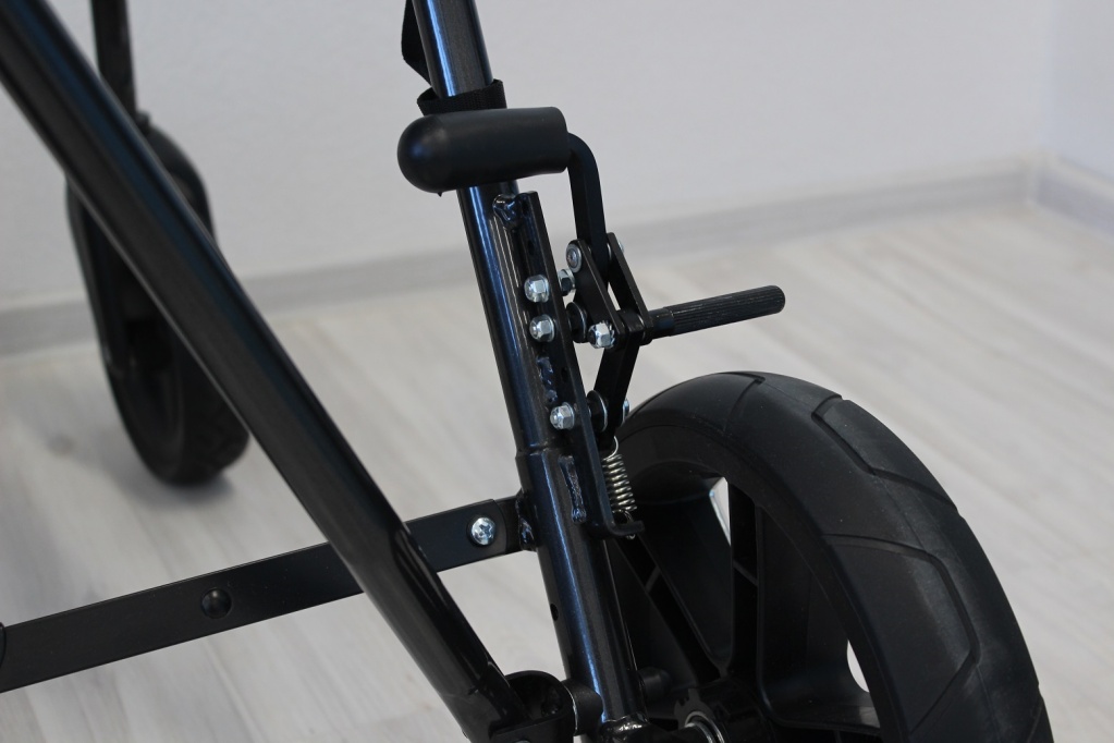 Коляска Corzino, тормоз